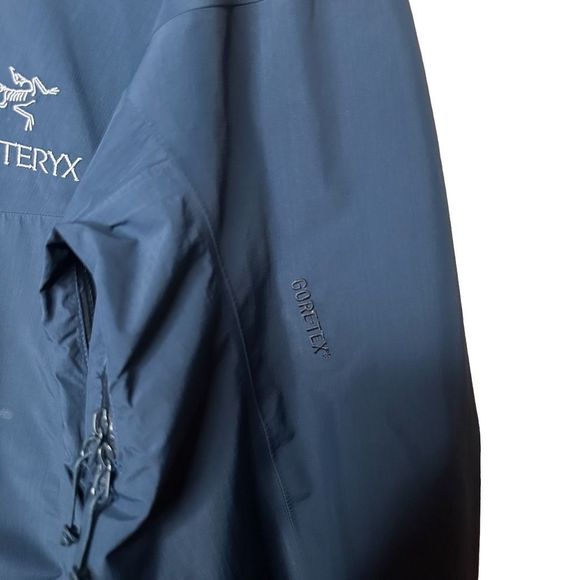 Available Discontinued Arc’teryx Theta SL Hybrid Gore-Tex Jacket XL - Picture 4 of 14